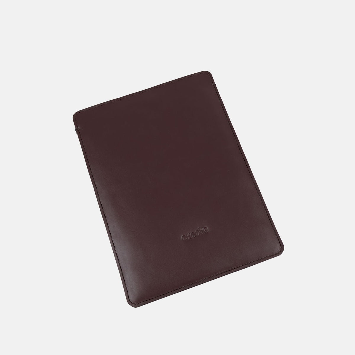 Funda de piel para iPad en color testa, vista frontal