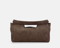 Cuco mano small de serraje en color taupe, de frente